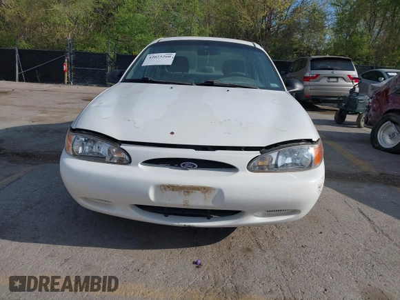 1997 Ford Escort LX with VIN 1FALP13P3VW119288, listed as a IAAI auction lot 42025260 with 189,355 mi miles. Bid and sale history available at carsss.com. Image 6.