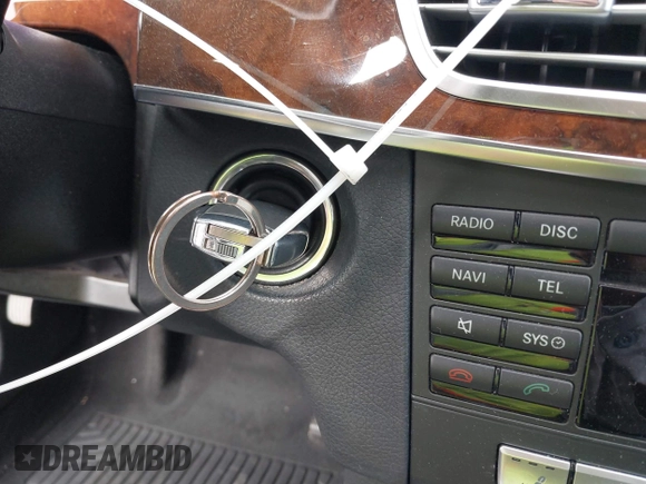 2014 Mercedes-Benz E-Class E 250 BlueTEC Luxury with VIN WDDHF0EB6EA942847, listed as a IAAI auction lot 41631294 with 48,650 mi miles. Bid and sale history available at carsss.com. Image 11.