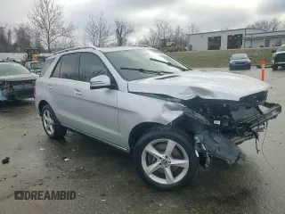 2019 Mercedes-Benz GLE 400 z VIN 4JGDA5GB1KB215389, wystawiony jako Copart lot #85123804 z przebiegiem 32 055 mil mil oraz Szkoda całkowita • Salvage title. Historia ofert i sprzedaży dostępna na DreamBid. Obrazek 12.