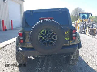 2024 Ford Bronco Raptor z VIN 1FMEE0RR4RLA01295, wystawiony jako IAAI lot #41971950 z przebiegiem 8 246 mil mil oraz . Historia ofert i sprzedaży dostępna na DreamBid. Obrazek 17.