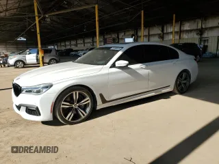 2016 BMW 7 Series 750i z VIN WBA7F0C56GGM20803, wystawiony jako Copart lot #51183415 z przebiegiem 70 728 mil mil oraz Czysty tytuł • Clean title. Historia ofert i sprzedaży dostępna na DreamBid. Obrazek 1.