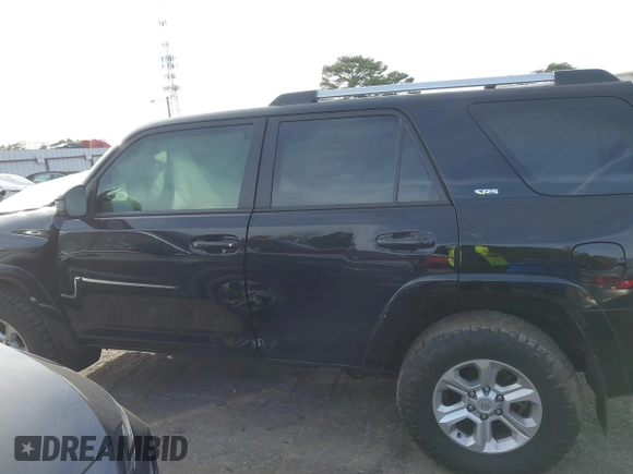 2023 Toyota 4Runner SR5 z VIN JTEMU5JR5P6180062, wystawiony jako IAAI lot #41089572 z przebiegiem 19 024 mil mil oraz . Historia ofert i sprzedaży dostępna na DreamBid. Obrazek 14.