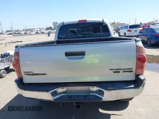 2005 Toyota Tacoma PreRunner z VIN 5TETU62N55Z011175, wystawiony jako IAAI lot #42283171 z przebiegiem 157 562 mil mil oraz . Historia ofert i sprzedaży dostępna na DreamBid. Obrazek 16.
