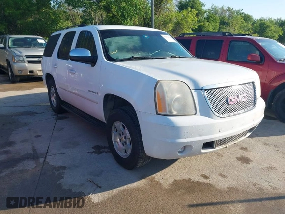 2007 GMC Yukon SLE w/3SA with VIN 1GKFC13C77R312288, listed as a IAAI auction lot 41970782 with 187,968 mi miles. Bid and sale history available at carsss.com. Image 1.