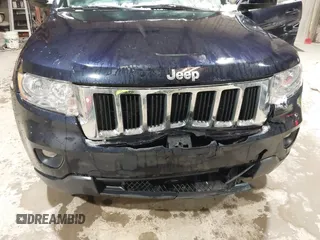 2011 Jeep Grand Cherokee Laredo with VIN 1J4RR4GG3BC640075, listed as a IAAI auction lot 41712754 with 190,199 mi miles. Bid and sale history available at carsss.com. Image 6.