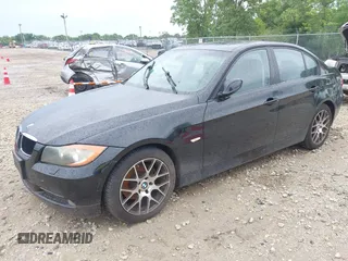 2008 BMW 3 Series 328xi с VIN WBAVC93588K042292, выставлен на аукционе IAAI как лот 42565917 с пробегом 179 188 миль миль и . История ставок и продаж доступна на DreamBid. Изображение 2.