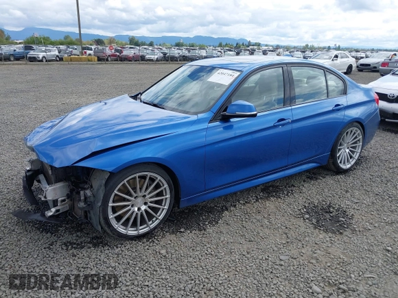 2013 BMW 3 Series 335i xDrive с VIN WBA3B9C58DF587907, выставлен на аукционе IAAI как лот 42047184 с пробегом 114 690 миль миль и . История ставок и продаж доступна на DreamBid. Изображение 18.