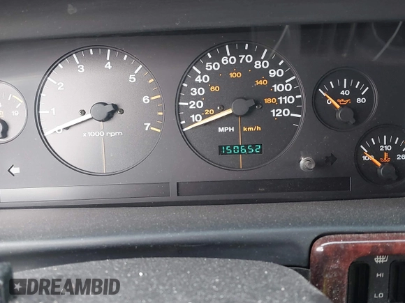 1998 Jeep Grand Cherokee Limited with VIN 1J4GZ88Z6WC307986, listed as a IAAI auction lot 41539972 with 150,652 mi miles. Bid and sale history available at carsss.com. Image 7.