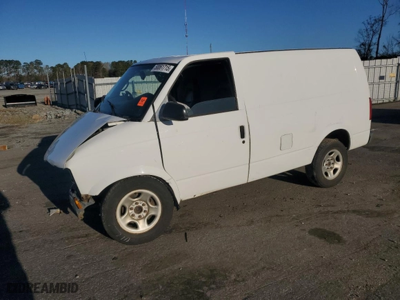 2004 Chevrolet Astro Cargo Van with VIN 1GCDM19X04B108883, listed as a Copart auction lot 50061715 with 0 mi miles and Salvage Title. Bid and sale history available at carsss.com. Image 1.