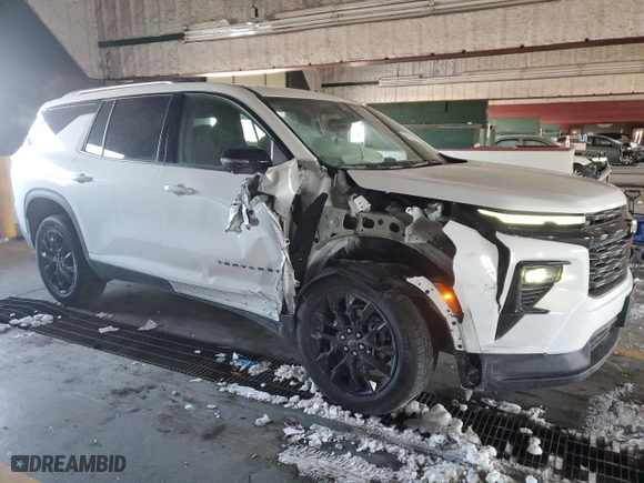 2024 Chevrolet Traverse FWD LT with VIN 1GNERGKS5RJ151885, listed as a Copart auction lot 46143775 with 5,860 mi miles and Salvage Title. Bid and sale history available at carsss.com. Image 4.