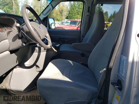 2008 Ford Econoline Passenger XL with VIN 1FBNE31L08DA43554, listed as a Copart auction lot 73714354 with 205,979 mi miles and Salvage Title. Bid and sale history available at DreamBid. Image 7.