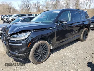 2024 Lincoln Aviator Reserve z VIN 5LM5J7XC5RGL07026, wystawiony jako Copart lot #53315985 z przebiegiem 1 606 mil mil oraz Szkoda całkowita • Salvage title. Historia ofert i sprzedaży dostępna na DreamBid. Obrazek 1.