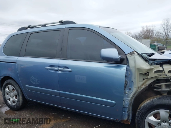 2007 Kia Sedona with VIN KNDMB133076135896, listed as a IAAI auction lot 41913992 with 225,817 mi miles and . Bid and sale history available at carsss.com. Image 14.