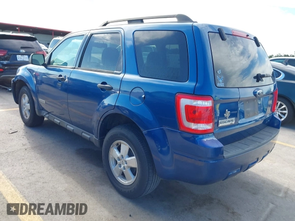 2008 Ford Escape XLT z VIN 1FMCU03158KD31562, wystawiony jako IAAI lot #42319652 z przebiegiem 123 926 mil mil oraz . Historia ofert i sprzedaży dostępna na DreamBid. Obrazek 3.