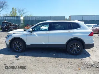 2023 Volkswagen Tiguan SE with VIN 3VVMB7AX4PM128427, listed as a IAAI auction lot 42054477 with 29,731 mi miles and . Bid and sale history available at DreamBid. Image 13.