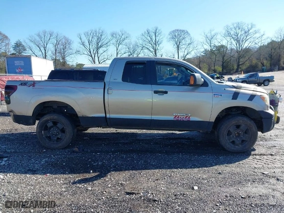 2007 Toyota Tundra SR5 with VIN 5TFRV54107X012529, listed as a IAAI auction lot 41738182 with 313,910 mi miles. Bid and sale history available at carsss.com. Image 13.