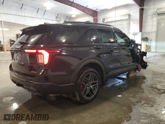 2025 Ford Explorer ST-Line with VIN 1FMUK8KH4SGA52900, listed as a Copart auction lot 50527765 with 3,892 mi miles and Salvage Title. Bid and sale history available at carsss.com. Image 3.