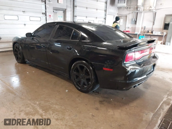2013 Dodge Charger SE z VIN 2C3CDXBG5DH550076, wystawiony jako IAAI lot #42090715 z przebiegiem 146 020 mil mil oraz . Historia ofert i sprzedaży dostępna na DreamBid. Obrazek 3.