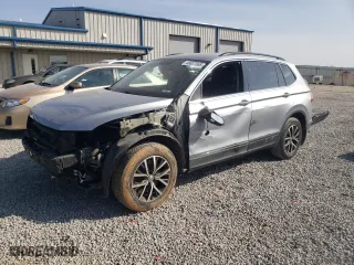 2019 Volkswagen Tiguan SE with VIN 3VV3B7AX0KM151546, listed as a Copart auction lot 48837865 with 122,007 mi miles and Salvage Title. Bid and sale history available at carsss.com. Image 1.