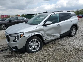 2022 GMC Terrain SLE z VIN 3GKALTEV2NL127073, wystawiony jako Copart lot #55152165 z przebiegiem 43 113 mil mil oraz Szkoda całkowita • Salvage title. Historia ofert i sprzedaży dostępna na DreamBid. Obrazek 1.