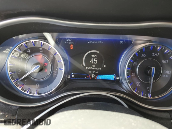 2016 Chrysler 300 Limited z VIN 2C3CCAAG0GH207942, wystawiony jako Copart lot #57915885 z przebiegiem 96 150 mil mil oraz Szkoda całkowita • Salvage title. Historia ofert i sprzedaży dostępna na DreamBid. Obrazek 9.