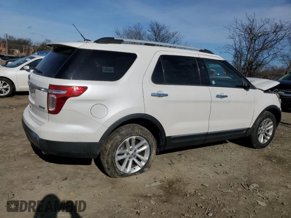 2013 Ford Explorer XLT with VIN 1FM5K7D93DGC18914, listed as a Copart auction lot 46955905 with 201,001 mi miles and Salvage Title. Bid and sale history available at carsss.com. Image 3.