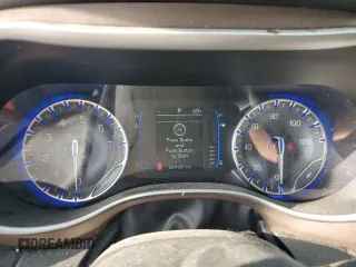 2018 Chrysler Pacifica Touring L with VIN 2C4RC1BG3JR110725, listed as a Copart auction lot 54217515 with 254,181 mi miles and Clean Title. Bid and sale history available at DreamBid. Image 9.