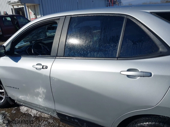 2022 Chevrolet Equinox LS with VIN 3GNAXSEV0NS163450, listed as a IAAI auction lot 41225520 with 99,817 mi miles. Bid and sale history available at carsss.com. Image 15.