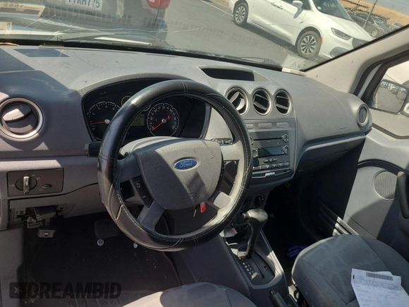 2013 Ford Transit Connect XLT с VIN NM0LS6BN7DT173972, выставлен на аукционе IAAI как лот 42670525 с пробегом 264 389 миль миль и . История ставок и продаж доступна на DreamBid. Изображение 24.