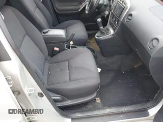 2004 Pontiac Vibe GT z VIN 5Y2SN62L74Z447723, wystawiony jako IAAI lot #42093280 z przebiegiem 83 266 mil mil oraz . Historia ofert i sprzedaży dostępna na DreamBid. Obrazek 5.