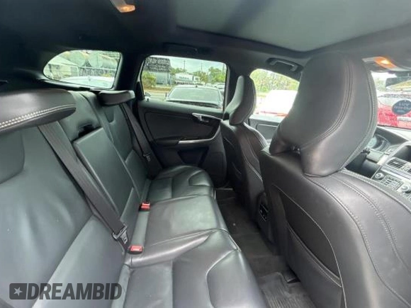 2017 Volvo XC60 R-Design with VIN YV449MRS8H2035952, listed as a Copart auction lot 56962295 with 81,347 mi miles and Clean title. Bid and sale history available at DreamBid. Image 6.