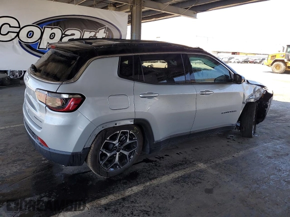 2025 Jeep Compass Limited с VIN 3C4NJDCN2ST546323, выставлен на аукционе Copart как лот 62909375 с пробегом 5 151 миль миль и На запчасти • Non repairable. История ставок и продаж доступна на DreamBid. Изображение 3.