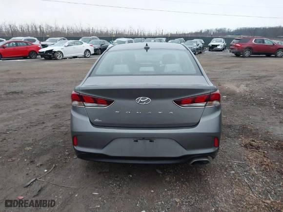 2019 Hyundai Sonata Sport with VIN 5NPE34AF2KH809108, listed as a IAAI auction lot 41476719 with 111,041 mi miles. Bid and sale history available at carsss.com. Image 16.