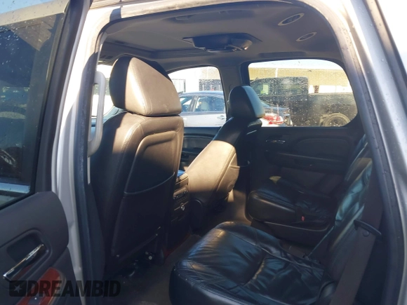 2008 Cadillac Escalade with VIN 1GYEC63808R179529, listed as a IAAI auction lot 41217012 with 244,299 mi miles. Bid and sale history available at carsss.com. Image 8.
