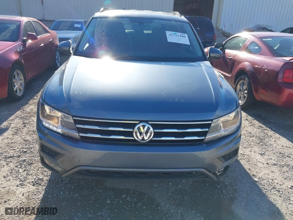 2018 Volkswagen Tiguan SEL with VIN 3VV3B7AX6JM015971, listed as a IAAI auction lot 41712580 with 138,681 mi miles. Bid and sale history available at carsss.com. Image 12.