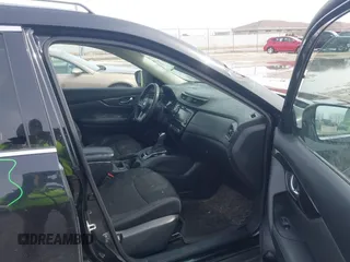 2019 Nissan Rogue SV with VIN 5N1AT2MV7KC811028, listed as a IAAI auction lot 41847182 with 48,745 mi miles. Bid and sale history available at carsss.com. Image 5.