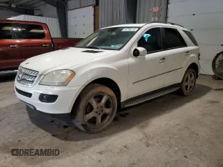 2007 Mercedes-Benz M 350 z VIN 4JGBB86E47A209858, wystawiony jako Copart lot #59756215 z przebiegiem 166 891 mil mil oraz Czysty tytuł • Clean title. Historia ofert i sprzedaży dostępna na DreamBid. Obrazek 1.