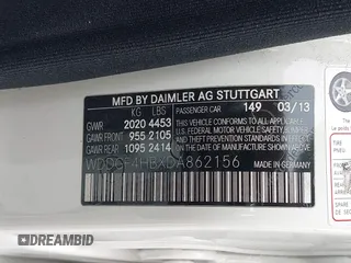 2013 Mercedes-Benz C 250 Sport z VIN WDDGF4HBXDA862156, wystawiony jako IAAI lot #42425713 z przebiegiem Nie podano mil oraz . Historia ofert i sprzedaży dostępna na DreamBid. Obrazek 9.