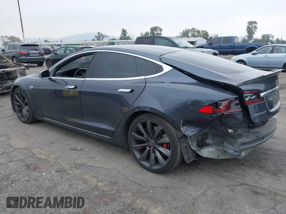 2016 Tesla Model S 90D с VIN 5YJSA1E45GF143853, выставлен на аукционе IAAI как лот 42097333 с пробегом 86 672 миль миль и . История ставок и продаж доступна на DreamBid. Изображение 3.