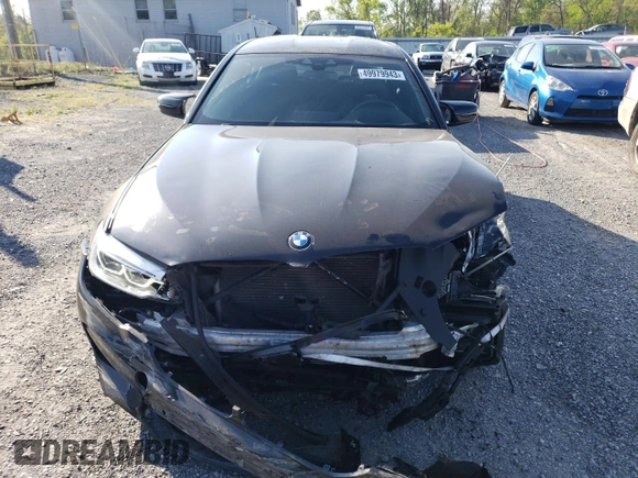 2018 BMW M5 z VIN WBSJF0C5XJB282107, wystawiony jako Copart lot #49979943 z przebiegiem 55 243 mil mil oraz . Historia ofert i sprzedaży dostępna na DreamBid. Obrazek 5.