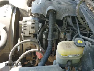 2002 Chevrolet Silverado 1500 LS с VIN 2GCEC19V521302280, выставлен на аукционе IAAI как лот 43103644 с пробегом 226 967 миль миль и . История ставок и продаж доступна на DreamBid. Изображение 13.