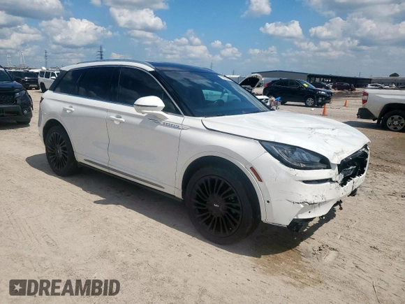 2021 Lincoln Corsair Reserve z VIN 5LMCJ2D96MUL21210, wystawiony jako Copart lot #59164185 z przebiegiem 57 578 mil mil oraz Szkoda całkowita • Salvage title. Historia ofert i sprzedaży dostępna na DreamBid. Obrazek 4.