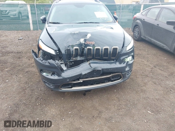 2016 Jeep Cherokee Latitude with VIN 1C4PJMCB6GW301105, listed as a IAAI auction lot 42045795 with 105,758 mi miles and . Bid and sale history available at carsss.com. Image 6.