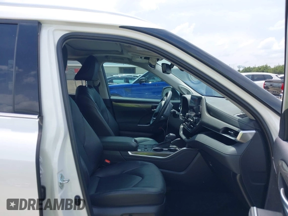 2023 Toyota Highlander L with VIN 5TDKDRAH4PS032141, listed as a IAAI auction lot 42476982 with 24,327 mi miles and . Bid and sale history available at DreamBid. Image 5.