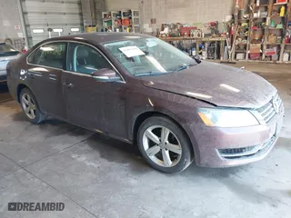 2012 Volkswagen Passat SE with VIN 1VWBH7A35CC075103, listed as a IAAI auction lot 41482384 with 155,198 mi miles. Bid and sale history available at carsss.com. Image 1.