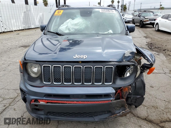 2020 Jeep Renegade Latitude z VIN ZACNJABB5LPL31028, wystawiony jako Copart lot #55539615 z przebiegiem 154 396 mil mil oraz Szkoda całkowita • Salvage title. Historia ofert i sprzedaży dostępna na DreamBid. Obrazek 5.