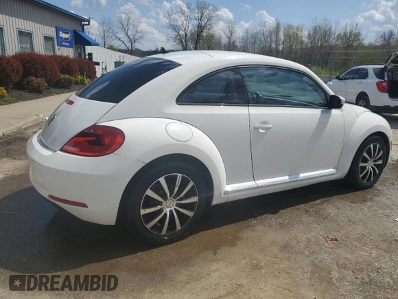 2013 Volkswagen Beetle 2.5L with VIN 3VWJP7ATXDM662072, listed as a Copart auction lot 52197655 with 86,725 mi miles and Non Repairable. Bid and sale history available at DreamBid. Image 3.