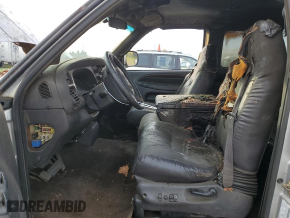 2001 Dodge 3500 z VIN 1B7MC33W71J574245, wystawiony jako Copart lot #84877774 z przebiegiem 200 945 mil mil oraz Szkoda całkowita • Salvage title. Historia ofert i sprzedaży dostępna na DreamBid. Obrazek 7.