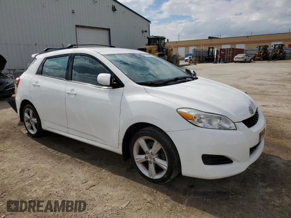 2009 Toyota Matrix S with VIN 2T1LE40E29C003924, listed as a Copart auction lot 63926335 with 117,940 mi miles and Clean title. Bid and sale history available at DreamBid. Image 4.