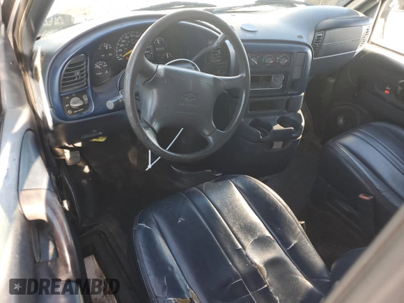 1997 Chevrolet Astro Cargo Van with VIN 1GCDM19W1VB235702, listed as a Copart auction lot 43759595 with 196,881 mi miles and Salvage Title. Bid and sale history available at carsss.com. Image 8.